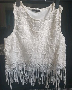 Stunning Ladies Size 14 'Quiz' White Crochet Fringed Lined Cropped Top Bnwt NEW - Picture 1 of 6