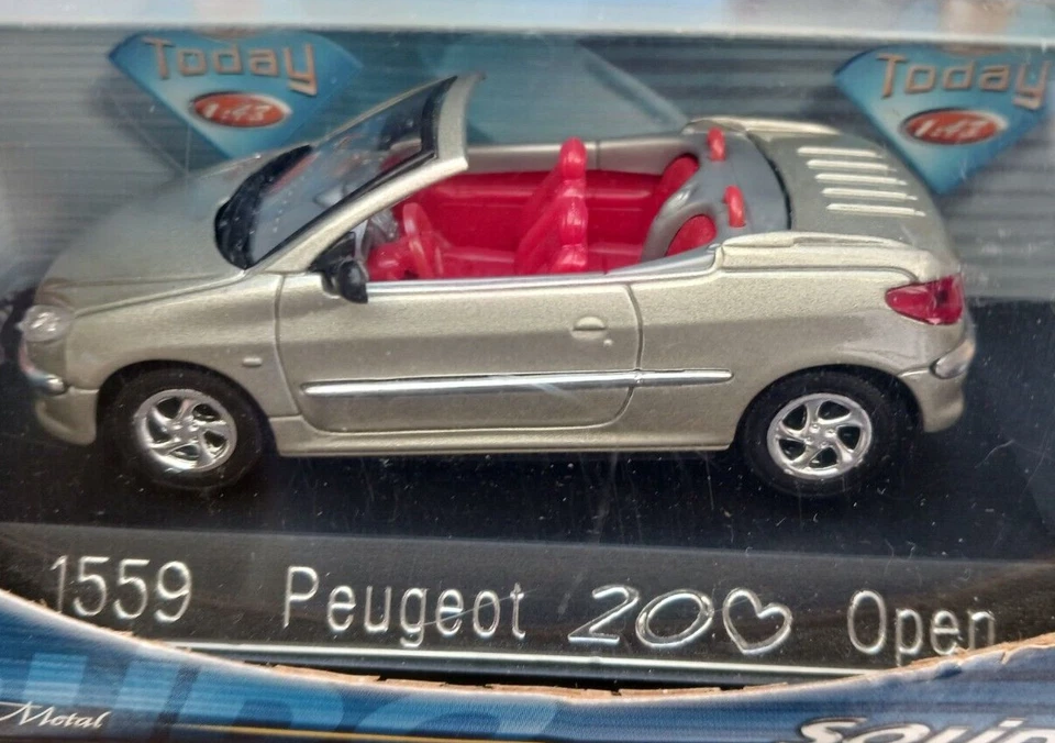 Coche Solido Peugeot 206 CC Plateado techo abierto convertible fundido a presión escala 1:43 en caja Foto 1 de 4