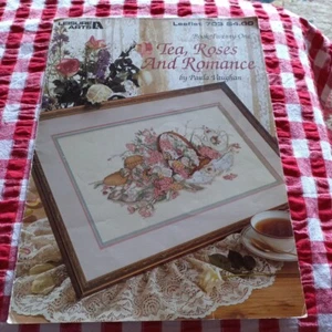 π Paula Vaughan Leisure Arts 703 Tea Roses & Romance Cross Stitch 1988 Vintage - Picture 1 of 9