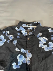 Quiksilver Waterman Shirt Mens XL Black Floral Hawaiian Button Up Short Sleeve - Picture 1 of 11