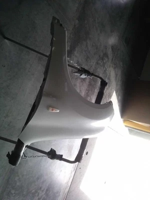 Mitsubishi Outlander Sport 2015 guardabarros izquierdo blanco 706337 usado 80 k millas Foto 1 de 4