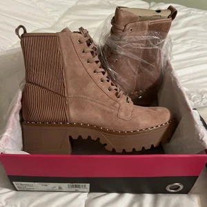 Vince Camuto Movelly Combat Boots Women’s Size 11 Chunky Heel Malva Studded NIB - Picture 1 of 5