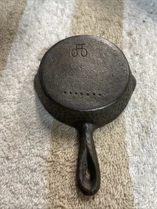 Vintage Lodge Miniature Cast Iron Hammered Skillet Pan Small - Picture 1 of 14