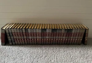 1986 Funk and Wagnalls Encyclopedia Complete 1-29 Set + Dictionary & Medical Guide - Bild 1 von 4