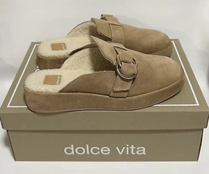 DOLCE VITA Mules Mujer Talla 9 Astor Felpa Pisos Zuecos Beige Gamuza Metal Anillo - Imagen 1 de 7