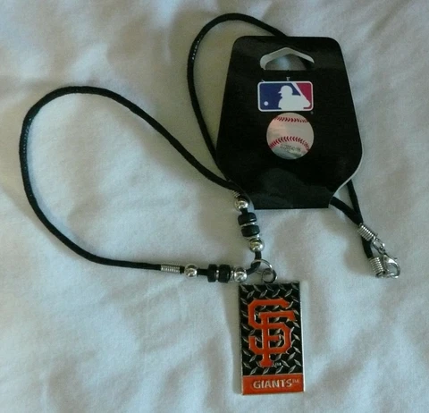 San Francisco Giants  MLB Licensed Necklace  (11) Cover