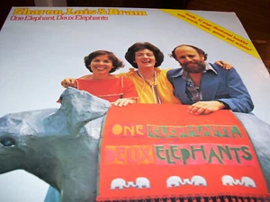SHARON,LOIS AND BRAM-SWINGING N SWINGING-WRONG COVER!!!-LP-VG+-ELEPHANT RECORDS - Picture 1 of 2