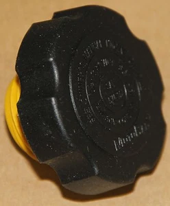 Fits 88-02 Buick Cadillac Chevrolet GMC Oldsmobile Pontiac Engine Oil Cap MO-105 - Picture 1 of 1