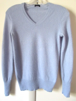 Suéter Only Mine 100 % cachemir azul bebé cuello en V súper suave XS? Foto 1 de 3