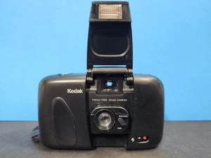 Kodak Cameo Focus Free 35mm Point & Shoot Film Camera with Flip Up Flash - Black - Picture 1 of 9