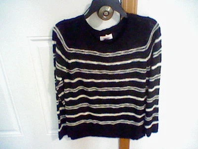 BRAND NEW JUNIORS SIZE LARGE BONGO BOYFRIEND SWEATER - Image 1 of 4
