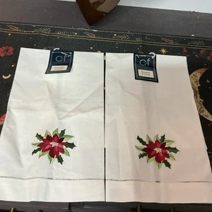 Pair (2) Of Poinsettia Guest Towels C & F Enterprises New With Tags A17 - Picture 1 of 3