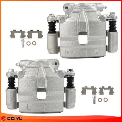 Pair Front Disc Brake Calipers w/Bracket For 96-97 Geo Tracker L4 1.6L (4 Door) - Image 1 of 4