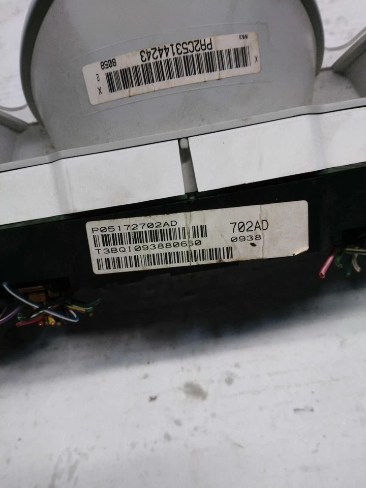 Medidor de velocímetro usado se adapta a: Chrysler Sebring Sdn Cluster 2008 MPH sin pantalla s Foto 1 de 4