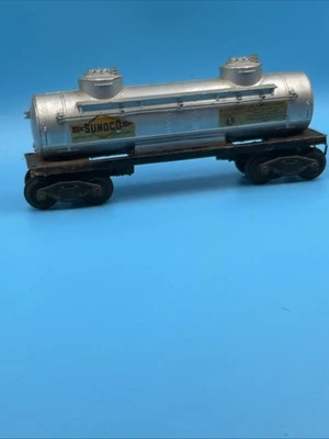 Lionel 2465 Sunoco 2-Dome Tank Car Postwar Era O Gauge - Image 1 of 4
