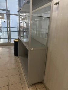 Grauer Schrank zum Reinsetzen - Bild 1 von 4