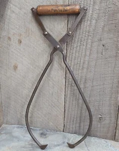 Antique Wood Handled Pure Ice Delivery Advertising Ice Block Tongs Tool Buffalo - Foto 1 di 3