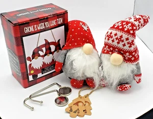 Zwerg Weihnachten Strumpfaufhänger 2 Plüsch Zwerge Haken Namensschilder - Bild 1 von 4