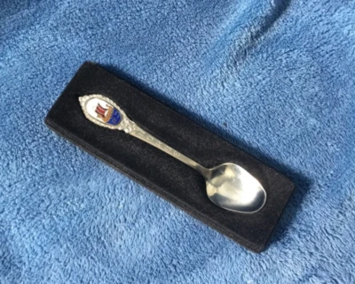 Cuchara de recuerdo vintage Norge Norwegian Viking Ship esmaltada Demitasse 60 gr hs caja Foto 1 de 4