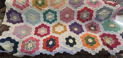 Edredón Top Abuela Flor Jardín Cosido a Mano Proyecto Incompleto 68x104 Vintage Foto 1 de 4