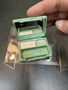 Clinique~Eye Shadow Duo~Salvia frizzante e latticello (fuori produzione) - Foto 1 di 3