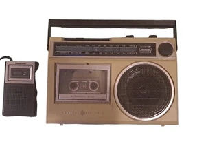 Vintage GE General Electric AM/FM Radio Cassette Recorded Model 3-5240 - Picture 1 of 11