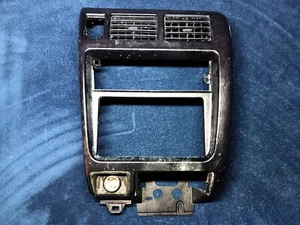 1998-04 TOYOTA TACOMA CENTER DASH RADIO HEATER AC CONTROL SURROUND BEZEL VENTS - Bild 1 von 9