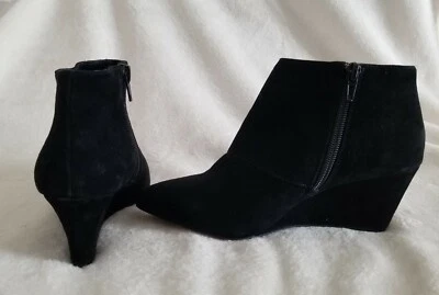 Botín de gamuza real con cuña Sole Society Patsy para mujer negro talla 6  Foto 1 de 4