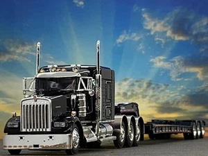 1/64 DCP KENWORTH W900L W/ 72" AEROCAB & TALBERT TRI AXLE LOWBOY - Picture 1 of 8