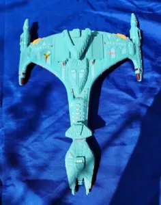 Star Trek Collectible Klingon Attack Cruiser Ship Playmates 1993 - Picture 1 of 4