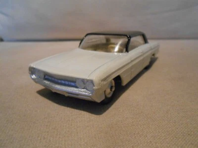 " Oldsmobile Super 88 1961 " Corgi-Toys ca. 1:43 elfenbein RAL 1014 / schwarz - Bild 1 von 4