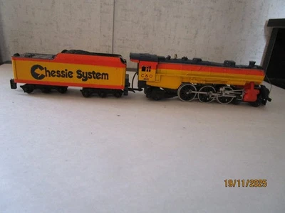 TYCO, HO, 4301, C&O 4-6-2  Chessie System Loco & Tender - Image 1 of 4