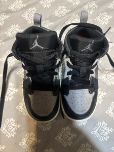Air Jordan Retro 1 Size 8 C Toddler Dv0437001 - Picture 1 of 5