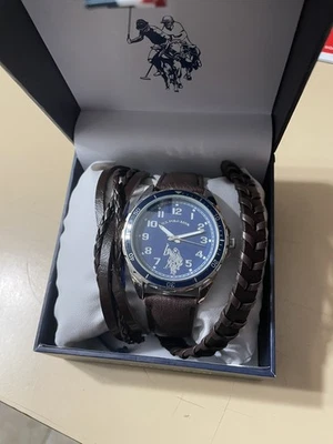 U.S. Polo Assc. Reloj hombre esfera azul con pulseras. Necesita batería  Foto 1 de 2