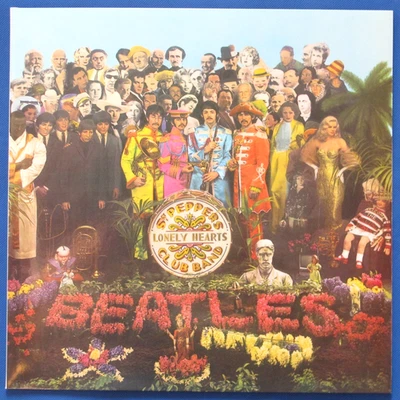 The Beatles 'SGT PEPPERS' 2014 'MONO' Pressing LP 'NEAR MINT' PMC 7027 & INSERTS - Image 1 of 4