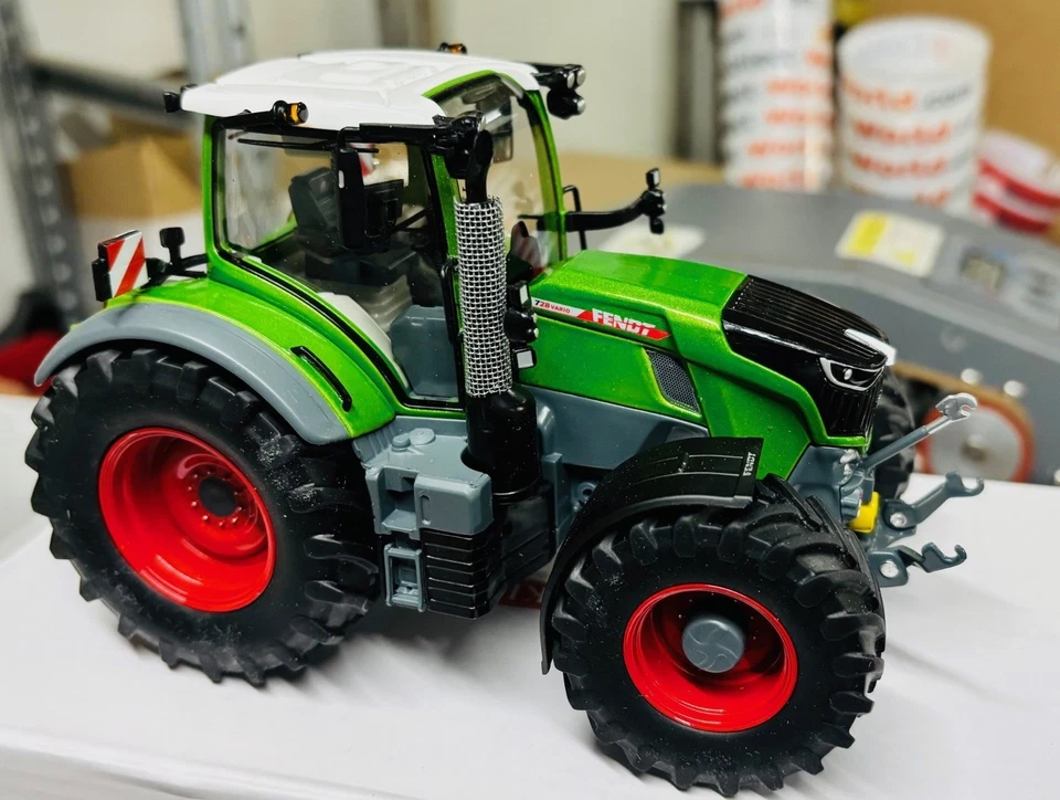 WIKING,FENDT 728 Vario Nature green, 1/32, CW0291 - Image 1 of 1