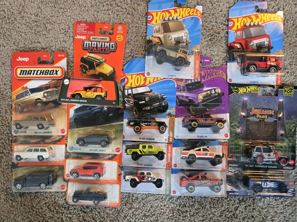 LOTE de 17 Jeep Hot Wheels.  14 Mainline.  2 Premium. 1 piezas móviles.  Foto 1 de 1