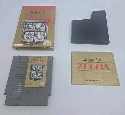 The Legend of Zelda (Nintendo NES, 1992) Classic Series Gray Near Complete  - Image 1 of 4
