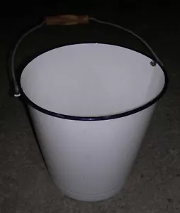 gebrauchter weißer Blecheimer Emaille (wahrscheinlich DDR-Produktion) - Bild 1 von 3