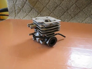 Jonsereds 520 SP Chainsaw OEM Cylinder Head - Picture 1 of 7