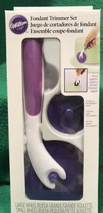 Wilton  Brand Fondant  Hand held Trimmer Set- Two Interchangable wheels. SM/LG - Picture 1 of 5