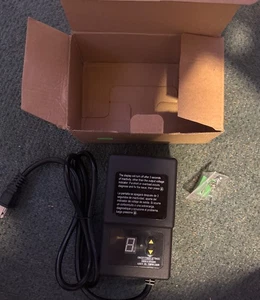 Fuente de alimentación transformador de baja tensión Intertek 100 vatios YH-T-12060 nueva caja abierta - Imagen 1 de 4