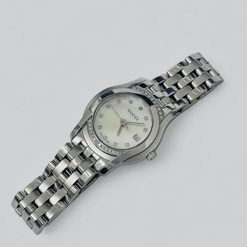 Orologio Gucci 5500L quadrante conchiglia diamantata 27mm