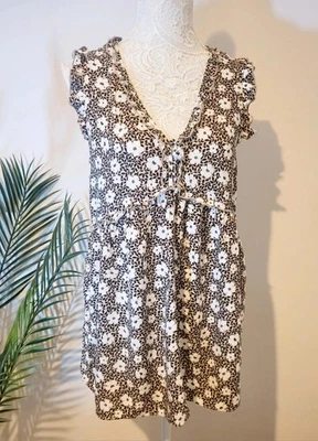 Beige Floral Print Ruffle Detail V-Neck Tunic with Tie Waist by New Look size 12 - Image 1 of 4