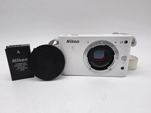 *NEAR MINT* Nikon 1 J1 10.1MP Digital Mirrorless Camera - White Body Only - Picture 1 of 12