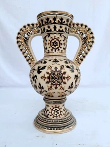 HENKELVASE RENAISSANCE-DEKOR, bemalte glasierte Keramik, um 1900 - Bild 1 von 6
