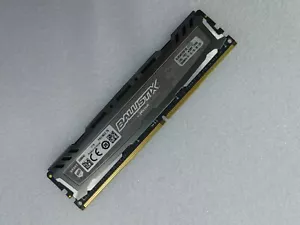 Crucial 8GB DDR4 2666 Desktop DIMM RAM XMP by micron Ballistix PC4-21300 288pin - Picture 1 of 3