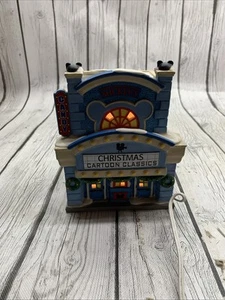 Department 56 Mickey’s Merry Christmas Village Mickey’s Cinema. Lichter funktionieren LESEN - Bild 1 von 12