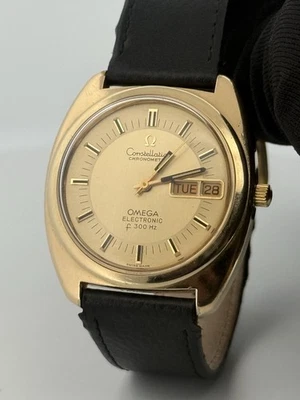 Omega Constellation Electronic F300 38 mm para hombre día fecha tapa dorada años 70 Foto 1 de 4
