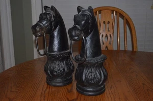 One Pair of Heavy Cast Iron Horse Heads Hitching Post Fence Gate Topper w/ Ring - Picture 1 of 9